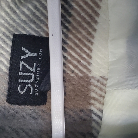 Suzy Shier Cream and Brown Trench Coat - Picture 2 of 3